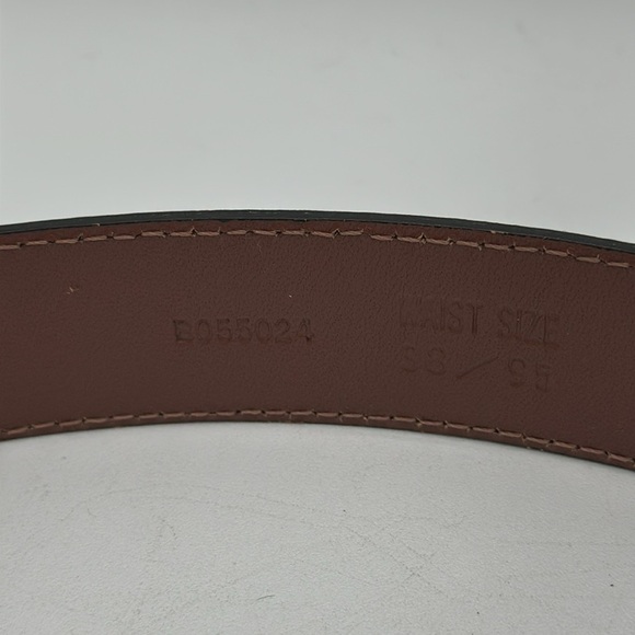 Roundtree & York black leather belt, size 38 - Picture 6 of 7